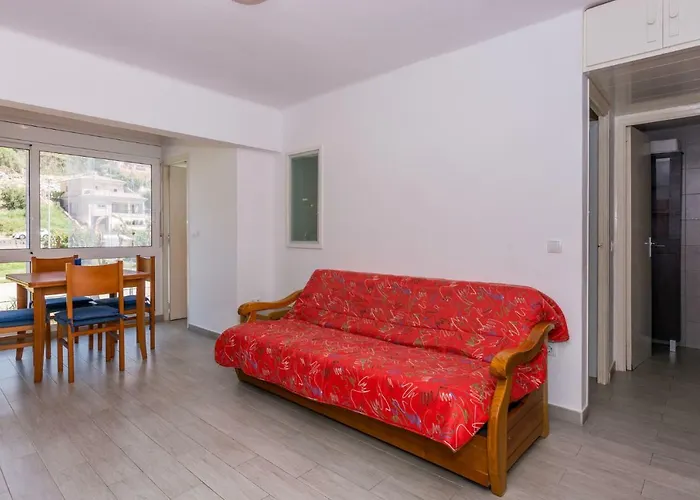 Homeholidaysrentals Vall Iii *