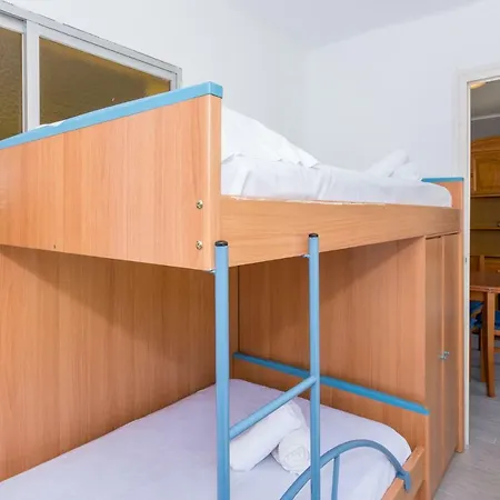 Homeholidaysrentals Vall Iii Santa Susana